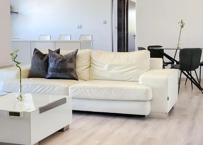 アパート Phaedrus Living: City Flat Rafaella 6 ニコシア