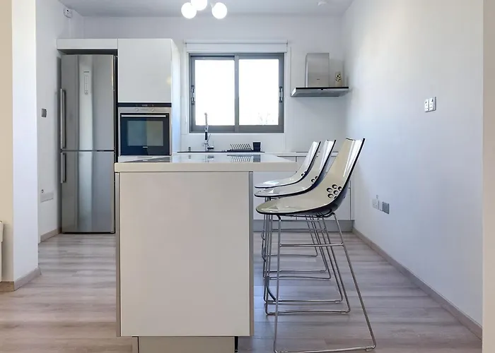 Phaedrus Living: City Flat Rafaella 6 Apartamento