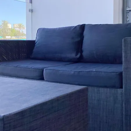 Phaedrus Living: City Flat Rafaella 6