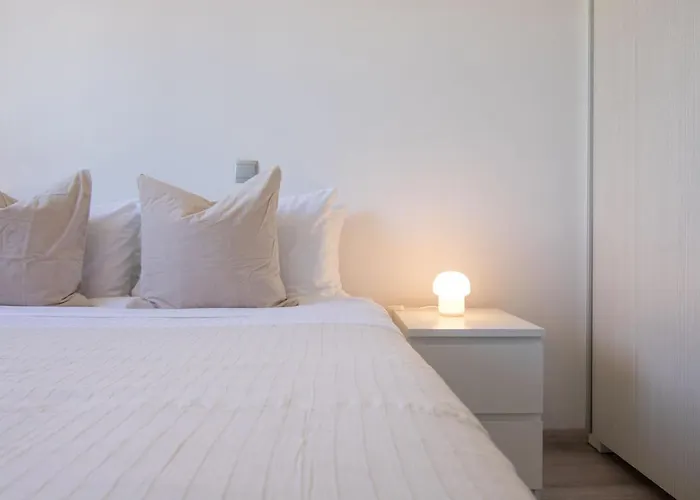 Phaedrus Living: City Flat Rafaella 6 公寓